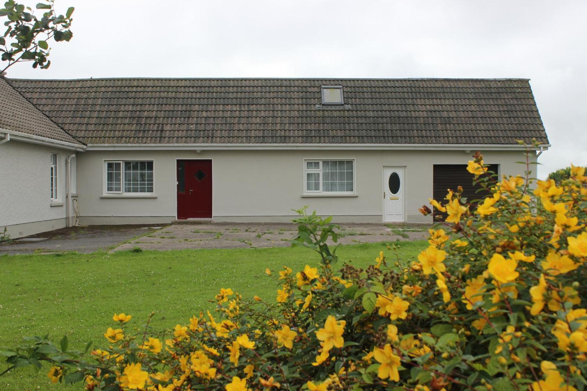 Family Home, 20 Mins From Youghal *